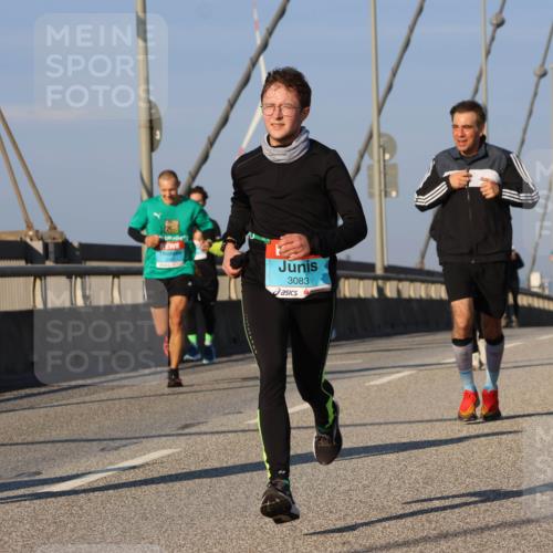 03.10.2025 - Köhlbrandbrückenlauf Strokosch-Dieckow http://msf.ph/oto/9107141 03.10.2025 09:36:31 Position 2 3763, 3083, 1023 meine-sportfotos.de