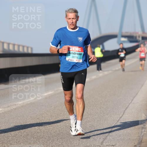 03.10.2025 - Köhlbrandbrückenlauf Lena Gebhardt http://msf.ph/oto/9107230 03.10.2025 09:39:46 Position 2 3078 meine-sportfotos.de