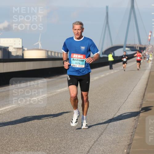 03.10.2025 - Köhlbrandbrückenlauf Lena Gebhardt http://msf.ph/oto/9107252 03.10.2025 09:39:47 Position 2 3078 meine-sportfotos.de