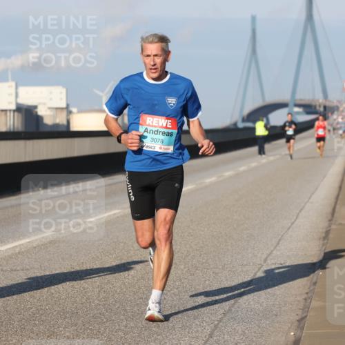 03.10.2025 - Köhlbrandbrückenlauf Lena Gebhardt http://msf.ph/oto/9107288 03.10.2025 09:39:48 Position 2 3078 meine-sportfotos.de
