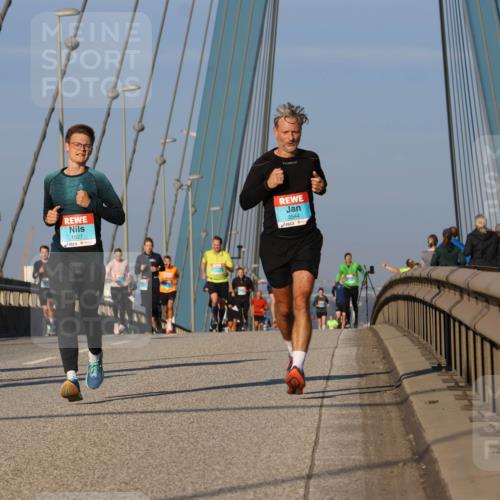 03.10.2025 - Köhlbrandbrückenlauf Strokosch-Dieckow http://msf.ph/oto/9107348 03.10.2025 09:36:56 Position 2 1027, 3544 meine-sportfotos.de