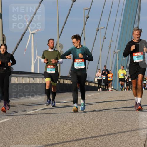 03.10.2025 - Köhlbrandbrückenlauf Strokosch-Dieckow http://msf.ph/oto/9107358 03.10.2025 09:36:57 Position 2 3414, 1027, 3544 meine-sportfotos.de