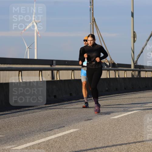 03.10.2025 - Köhlbrandbrückenlauf Strokosch-Dieckow http://msf.ph/oto/9107379 03.10.2025 09:36:58 Position 2 1180, 1027 meine-sportfotos.de
