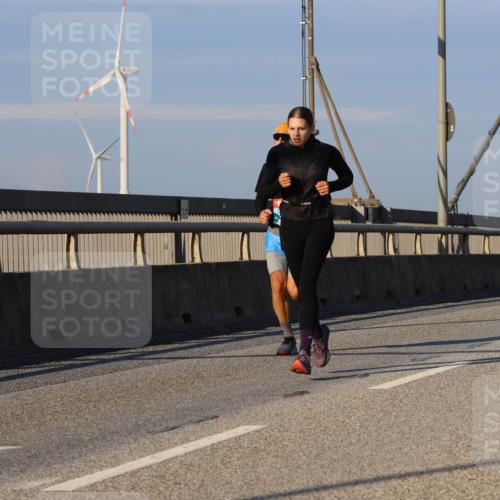 03.10.2025 - Köhlbrandbrückenlauf Strokosch-Dieckow http://msf.ph/oto/9107386 03.10.2025 09:36:58 Position 2 1180, 1027 meine-sportfotos.de