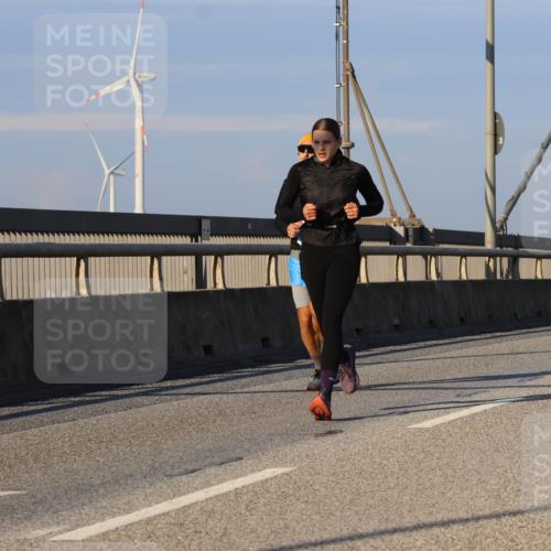 03.10.2025 - Köhlbrandbrückenlauf Strokosch-Dieckow http://msf.ph/oto/9107390 03.10.2025 09:36:58 Position 2 1180, 1027 meine-sportfotos.de