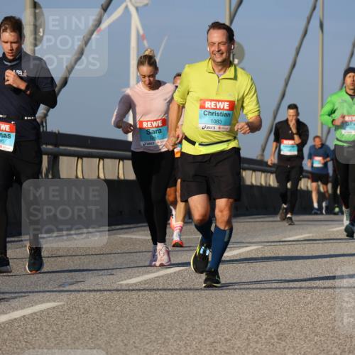 03.10.2025 - Köhlbrandbrückenlauf Strokosch-Dieckow http://msf.ph/oto/9107451 03.10.2025 09:37:10 Position 2 21, 3136, 1251, 1083, 1010, 3181 meine-sportfotos.de