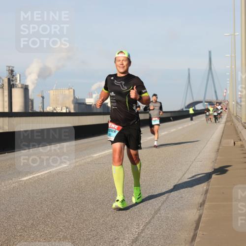 03.10.2025 - Köhlbrandbrückenlauf Lena Gebhardt http://msf.ph/oto/9107471 03.10.2025 09:40:23 Position 2  meine-sportfotos.de
