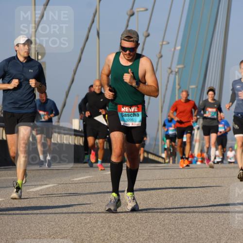03.10.2025 - Köhlbrandbrückenlauf Strokosch-Dieckow http://msf.ph/oto/9107551 03.10.2025 09:37:17 Position 2 3205 meine-sportfotos.de
