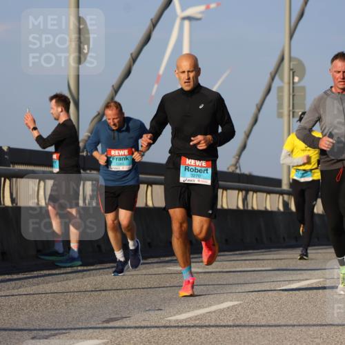 03.10.2025 - Köhlbrandbrückenlauf Strokosch-Dieckow http://msf.ph/oto/9107619 03.10.2025 09:37:22 Position 2 1265, 3270 meine-sportfotos.de