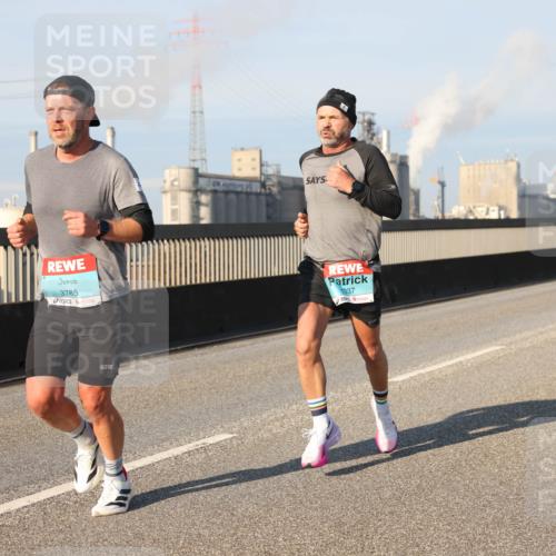 03.10.2025 - Köhlbrandbrückenlauf Lena Gebhardt http://msf.ph/oto/9107664 03.10.2025 09:40:26 Position 2 3785, 1037 meine-sportfotos.de