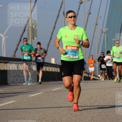 03.10.2025 - Köhlbrandbrückenlauf Strokosch-Dieckow http://msf.ph/oto/9107766 03.10.2025 09:37:37 Position 2 2819 meine-sportfotos.de