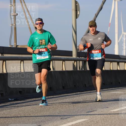 03.10.2025 - Köhlbrandbrückenlauf Strokosch-Dieckow http://msf.ph/oto/9107788 03.10.2025 09:37:43 Position 2 2815, 3795 meine-sportfotos.de