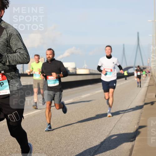 03.10.2025 - Köhlbrandbrückenlauf Lena Gebhardt http://msf.ph/oto/9107843 03.10.2025 09:40:36 Position 2 1184 meine-sportfotos.de
