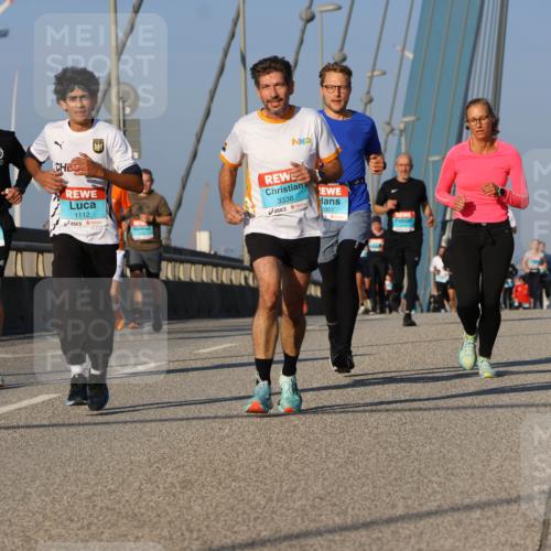 03.10.2025 - Köhlbrandbrückenlauf Strokosch-Dieckow http://msf.ph/oto/9107877 03.10.2025 09:37:50 Position 2 1167, 1112, 3338, 2801 meine-sportfotos.de