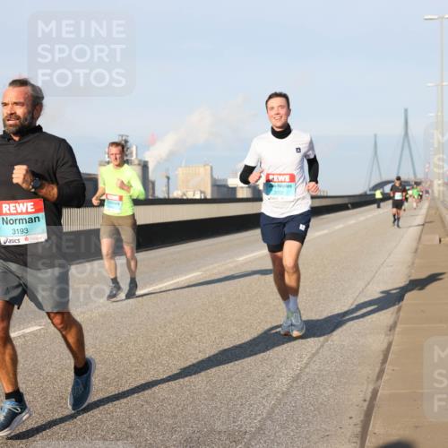 03.10.2025 - Köhlbrandbrückenlauf Lena Gebhardt http://msf.ph/oto/9107912 03.10.2025 09:40:38 Position 2 3193, 3702 meine-sportfotos.de