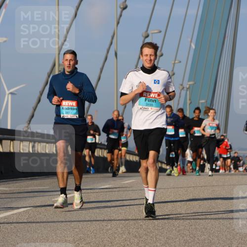 03.10.2025 - Köhlbrandbrückenlauf Strokosch-Dieckow http://msf.ph/oto/9107998 03.10.2025 09:38:05 Position 2 1114, 2811, 3155 meine-sportfotos.de