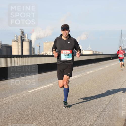 03.10.2025 - Köhlbrandbrückenlauf Lena Gebhardt http://msf.ph/oto/9108081 03.10.2025 09:40:44 Position 2 3288 meine-sportfotos.de