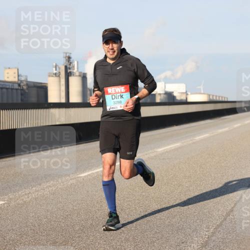 03.10.2025 - Köhlbrandbrückenlauf Lena Gebhardt http://msf.ph/oto/9108101 03.10.2025 09:40:44 Position 2 3288 meine-sportfotos.de