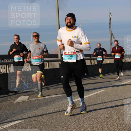 03.10.2025 - Köhlbrandbrückenlauf Strokosch-Dieckow http://msf.ph/oto/9108134 03.10.2025 09:38:21 Position 2 3340 meine-sportfotos.de
