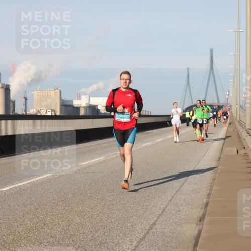 03.10.2025 - Köhlbrandbrückenlauf Lena Gebhardt http://msf.ph/oto/9108154 03.10.2025 09:40:48 Position 2 3490 meine-sportfotos.de