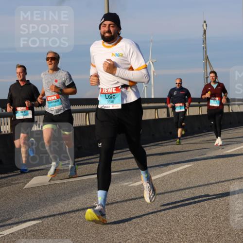 03.10.2025 - Köhlbrandbrückenlauf Strokosch-Dieckow http://msf.ph/oto/9108157 03.10.2025 09:38:21 Position 2 3592, 3340 meine-sportfotos.de
