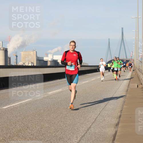 03.10.2025 - Köhlbrandbrückenlauf Lena Gebhardt http://msf.ph/oto/9108163 03.10.2025 09:40:48 Position 2 3490 meine-sportfotos.de