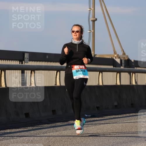 03.10.2025 - Köhlbrandbrückenlauf Strokosch-Dieckow http://msf.ph/oto/9108180 03.10.2025 09:38:26 Position 2 3174 meine-sportfotos.de