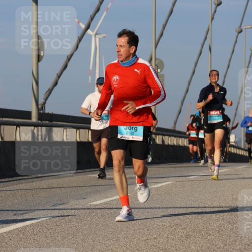 03.10.2025 - Köhlbrandbrückenlauf Strokosch-Dieckow http://msf.ph/oto/9108208 03.10.2025 09:38:28 Position 2 3525, 1432 meine-sportfotos.de