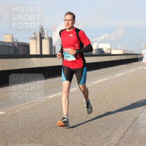 03.10.2025 - Köhlbrandbrückenlauf Lena Gebhardt http://msf.ph/oto/9108246 03.10.2025 09:40:49 Position 2 3490 meine-sportfotos.de