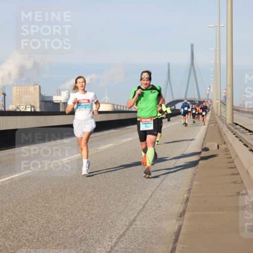 03.10.2025 - Köhlbrandbrückenlauf Lena Gebhardt http://msf.ph/oto/9108295 03.10.2025 09:40:53 Position 2 2703 meine-sportfotos.de