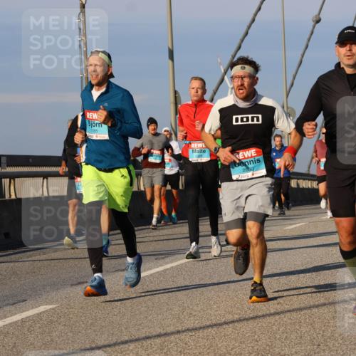 03.10.2025 - Köhlbrandbrückenlauf Strokosch-Dieckow http://msf.ph/oto/9108374 03.10.2025 09:38:51 Position 2 1185, 3358, 2880, 2709 meine-sportfotos.de