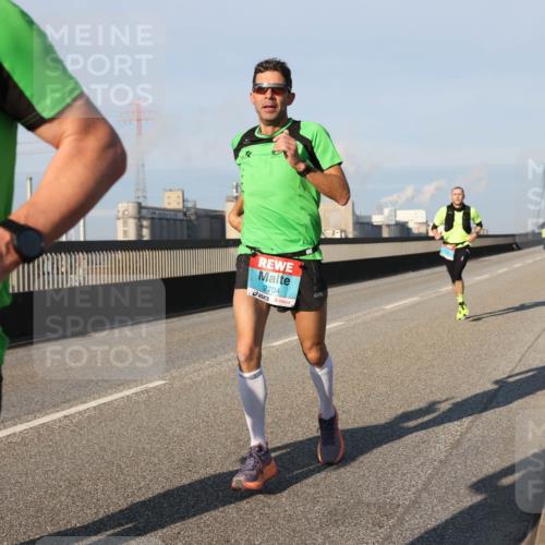 03.10.2025 - Köhlbrandbrückenlauf Lena Gebhardt http://msf.ph/oto/9108453 03.10.2025 09:40:55 Position 2 2704 meine-sportfotos.de