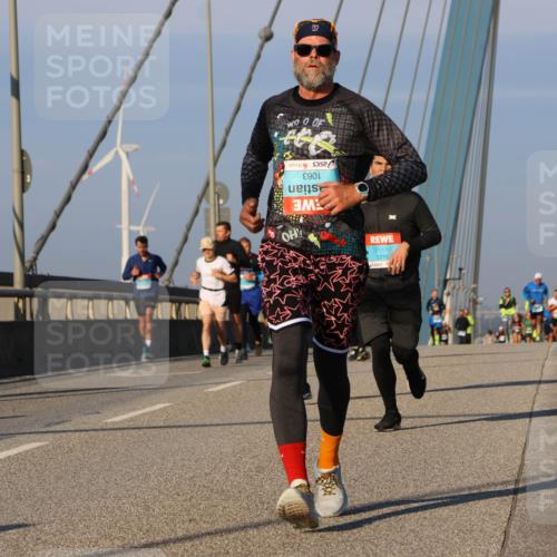 03.10.2025 - Köhlbrandbrückenlauf Strokosch-Dieckow http://msf.ph/oto/9108455 03.10.2025 09:39:00 Position 2 1063, 3775 meine-sportfotos.de