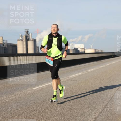 03.10.2025 - Köhlbrandbrückenlauf Lena Gebhardt http://msf.ph/oto/9108492 03.10.2025 09:40:57 Position 2 3720 meine-sportfotos.de