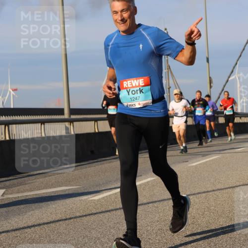 03.10.2025 - Köhlbrandbrückenlauf Strokosch-Dieckow http://msf.ph/oto/9108497 03.10.2025 09:39:06 Position 2 1247 meine-sportfotos.de