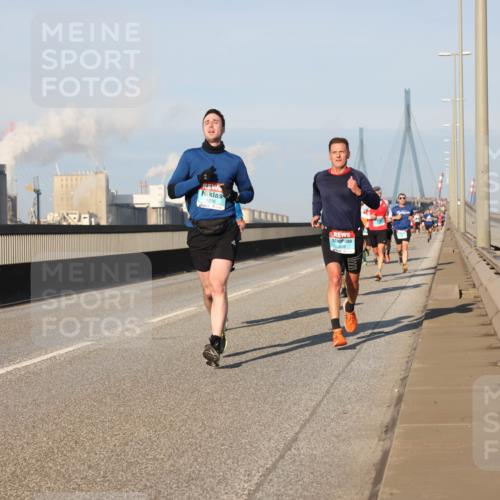 03.10.2025 - Köhlbrandbrückenlauf Lena Gebhardt http://msf.ph/oto/9108573 03.10.2025 09:41:04 Position 2 1016, 3628 meine-sportfotos.de
