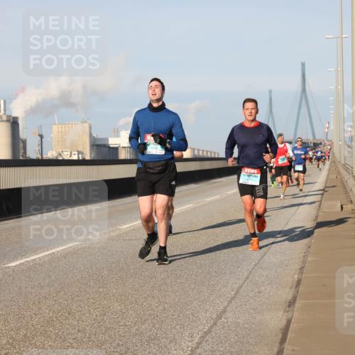 03.10.2025 - Köhlbrandbrückenlauf Lena Gebhardt http://msf.ph/oto/9108602 03.10.2025 09:41:04 Position 2 1016 meine-sportfotos.de