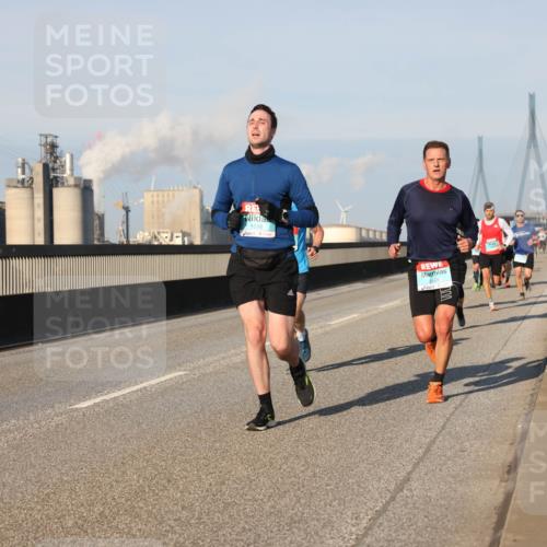 03.10.2025 - Köhlbrandbrückenlauf Lena Gebhardt http://msf.ph/oto/9108623 03.10.2025 09:41:04 Position 2 1016 meine-sportfotos.de