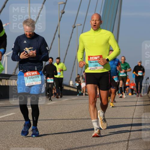 03.10.2025 - Köhlbrandbrückenlauf Strokosch-Dieckow http://msf.ph/oto/9108695 03.10.2025 09:39:26 Position 2 1168, 1262 meine-sportfotos.de