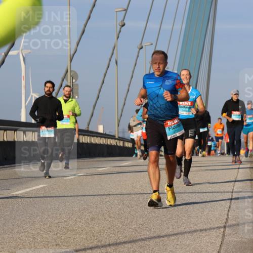 03.10.2025 - Köhlbrandbrückenlauf Strokosch-Dieckow http://msf.ph/oto/9108714 03.10.2025 09:39:29 Position 2 2712, 3458 meine-sportfotos.de