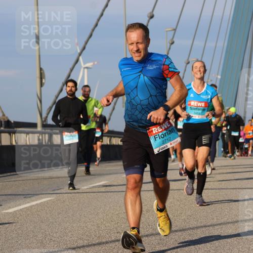 03.10.2025 - Köhlbrandbrückenlauf Strokosch-Dieckow http://msf.ph/oto/9108743 03.10.2025 09:39:32 Position 2 2712, 1, 3458 meine-sportfotos.de