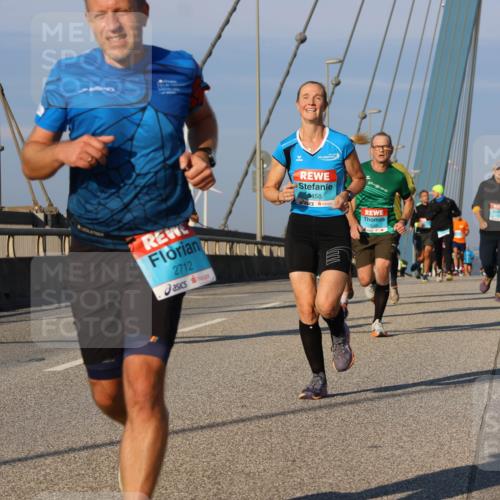 03.10.2025 - Köhlbrandbrückenlauf Strokosch-Dieckow http://msf.ph/oto/9108768 03.10.2025 09:39:33 Position 2 2712, 3458 meine-sportfotos.de