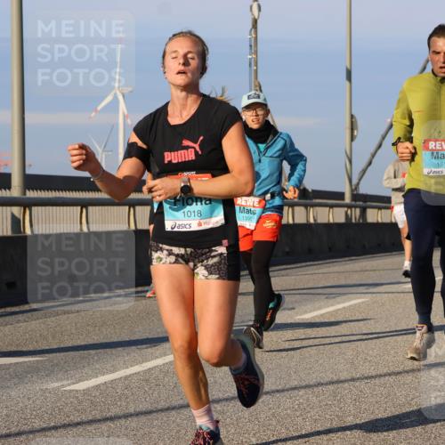 03.10.2025 - Köhlbrandbrückenlauf Strokosch-Dieckow http://msf.ph/oto/9108832 03.10.2025 09:39:38 Position 2 1018, 1330, 1517 meine-sportfotos.de