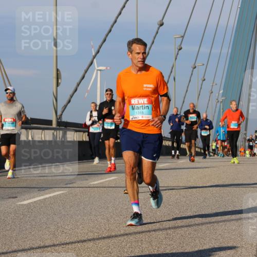 03.10.2025 - Köhlbrandbrückenlauf Strokosch-Dieckow http://msf.ph/oto/9108911 03.10.2025 09:39:49 Position 2 1315, 1071 meine-sportfotos.de