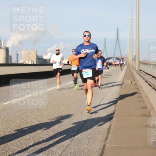 03.10.2025 - Köhlbrandbrückenlauf Lena Gebhardt http://msf.ph/oto/9108926 03.10.2025 09:41:10 Position 2  meine-sportfotos.de