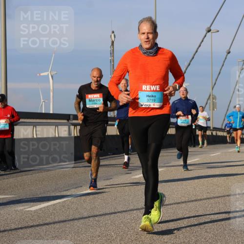 03.10.2025 - Köhlbrandbrückenlauf Strokosch-Dieckow http://msf.ph/oto/9108992 03.10.2025 09:39:58 Position 2 1194, 3719 meine-sportfotos.de