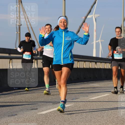 03.10.2025 - Köhlbrandbrückenlauf Strokosch-Dieckow http://msf.ph/oto/9109044 03.10.2025 09:40:02 Position 2 1226, 1146 meine-sportfotos.de