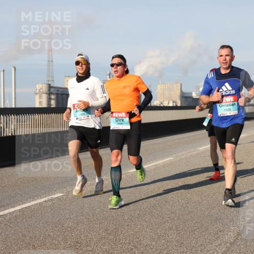 03.10.2025 - Köhlbrandbrückenlauf Lena Gebhardt http://msf.ph/oto/9109058 03.10.2025 09:41:12 Position 2 3494, 3266, 1028 meine-sportfotos.de