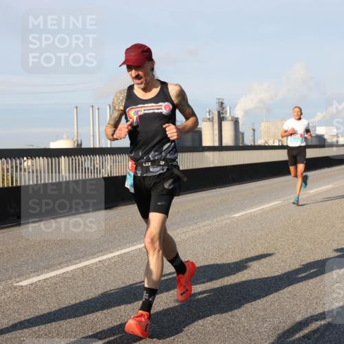 03.10.2025 - Köhlbrandbrückenlauf Lena Gebhardt http://msf.ph/oto/9109106 03.10.2025 09:41:14 Position 2  meine-sportfotos.de