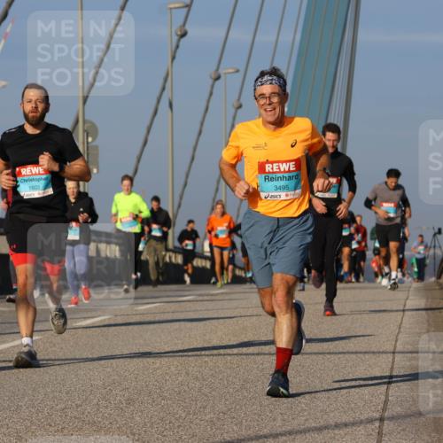 03.10.2025 - Köhlbrandbrückenlauf Strokosch-Dieckow http://msf.ph/oto/9109128 03.10.2025 09:40:12 Position 2 1219, 1602, 3495 meine-sportfotos.de
